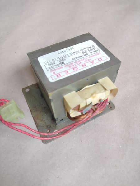 Трансформатор до мікрохвильовки DNE-N DNE-N80230 б/у трансформатор для мікрохвильовки , трансформатор для мікрохвильово 12336 фото