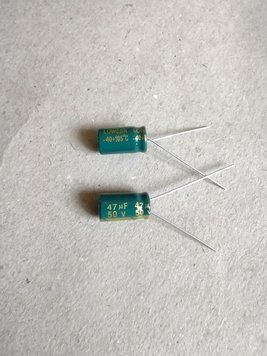 Конденсатор 50В, 47мкФ,Електролітичний конденсатор 47UF 50V,електроліт 50в 47мкф 10511 фото