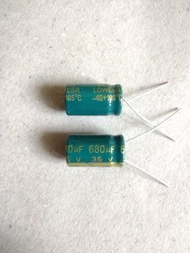 Конденсатор 35В, 680мкФ,Електролітичний конденсатор 680UF 35V,електроліт 35в 680мкф 10512 фото