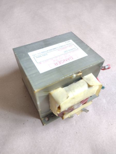 Трансформатор к микроволновке YSKJ-900NTCR б / у , трансформатор для микроволновки , для микроволно печи 13124 фото