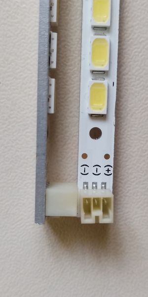 Универсальная led подсветка для мониторов на алюминиевой (40 "-две планки) 10788 фото